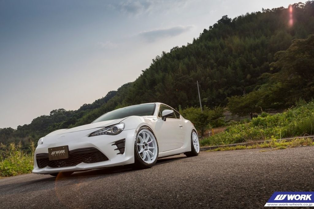 @todoroki2222 Toyota 86 on WORK Emotion ZR10 (modified hub with 5x114.3 P.C.D.) ...