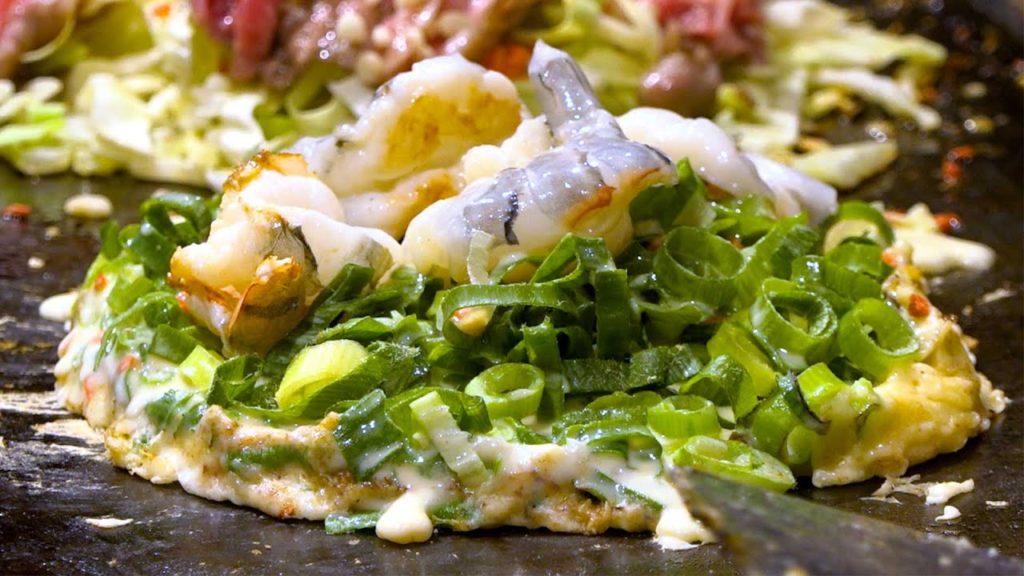 Japanese Street Food - Okonomiyaki in Osaka
