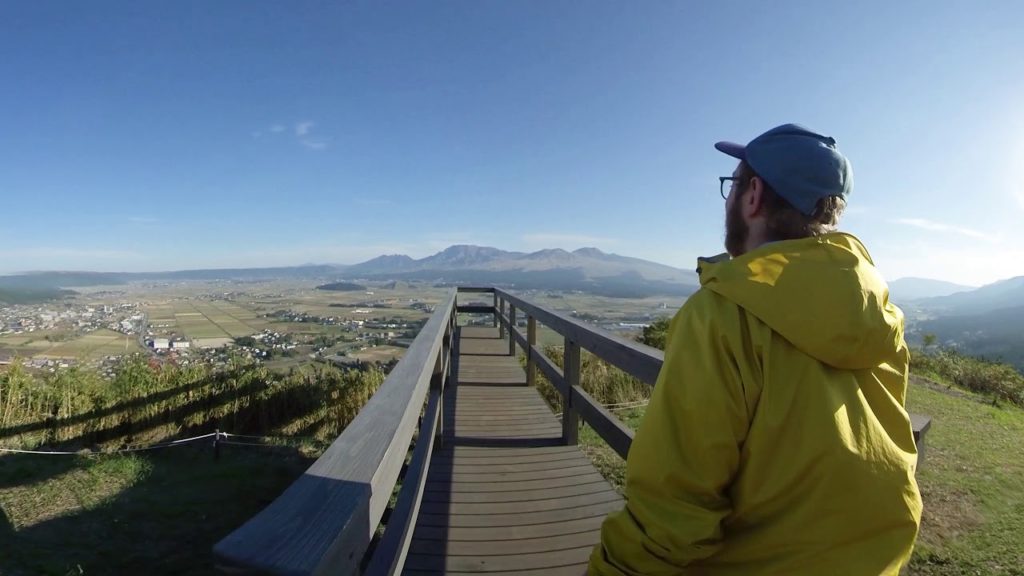 (360 °VR video) A virtual tour of Aso's wilderness with a guide! Kumamoto Prefecture_Aso