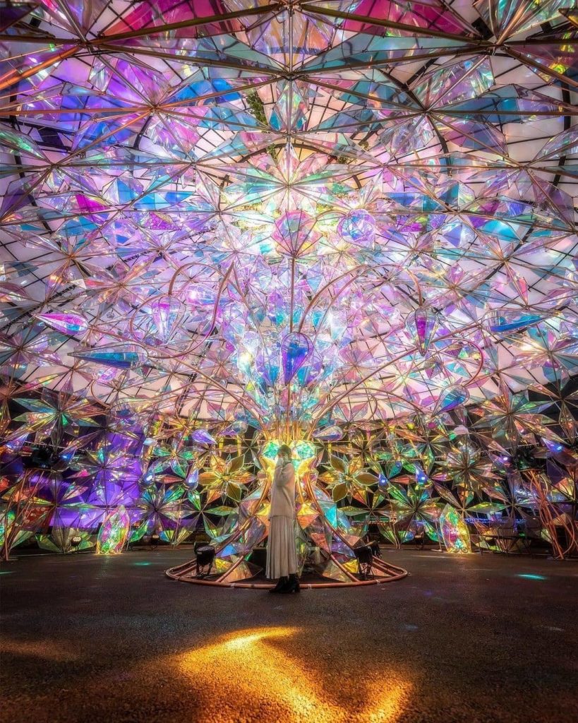 Like walking straight into a kaleidoscope! 

The dazzling Hikari no Sumika illum...