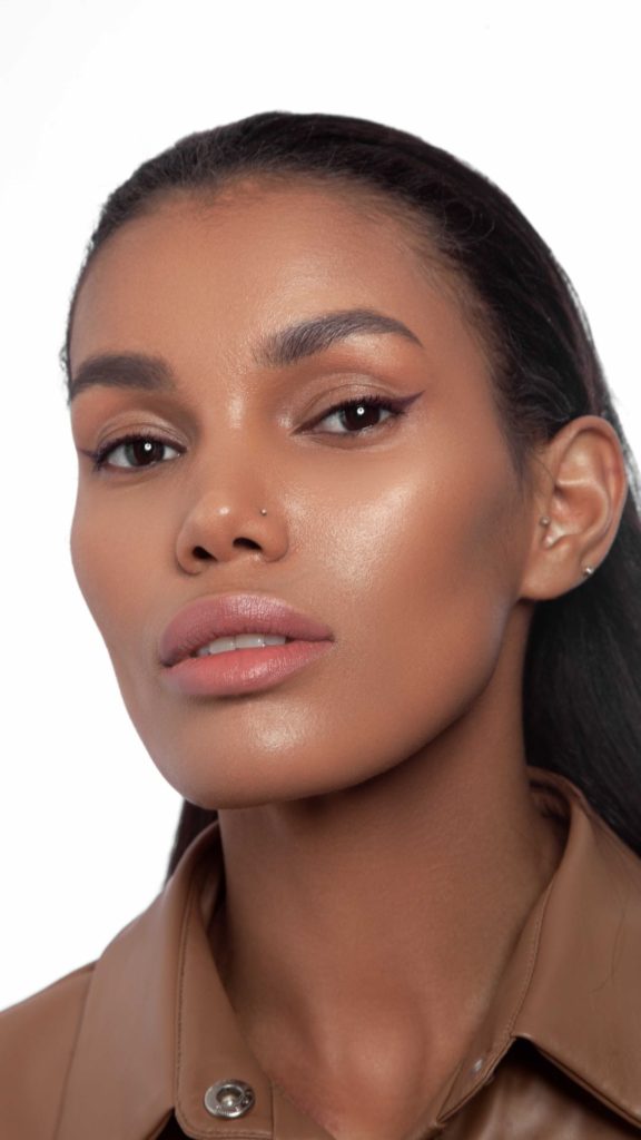 Watch makeup artist @deniskartashev create a luxurious glow using SYNCHRO SKIN R...