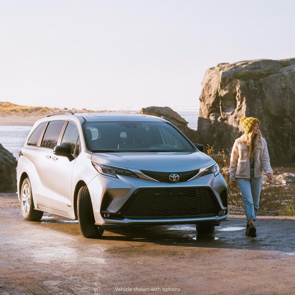 The official sunset chaser – the all-new 2021 #Sienna of your dreams, has arrive...