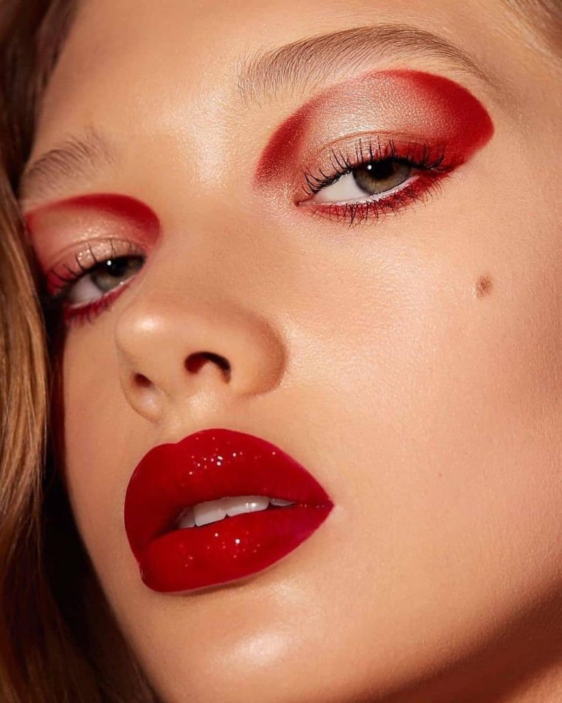 File under: SHISEIDO iconic red. Recreate @kasia.domanska.makeup’s monochromatic...