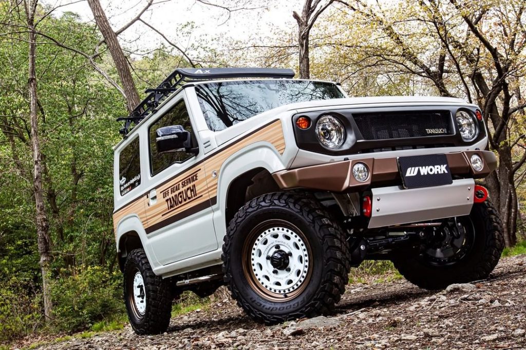 オフロード系3ピース最強ホイール『クラッグ ガルバトレ』。
兵庫県 オフロードサービス タニグチ様の64ジムニーはブラウン系を差し色にコーディネートされたアウト...