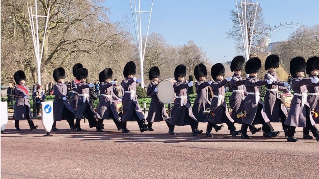 The marching of the Queen's Squad outside the Buckingham palace | My 2020 UK travel destinations