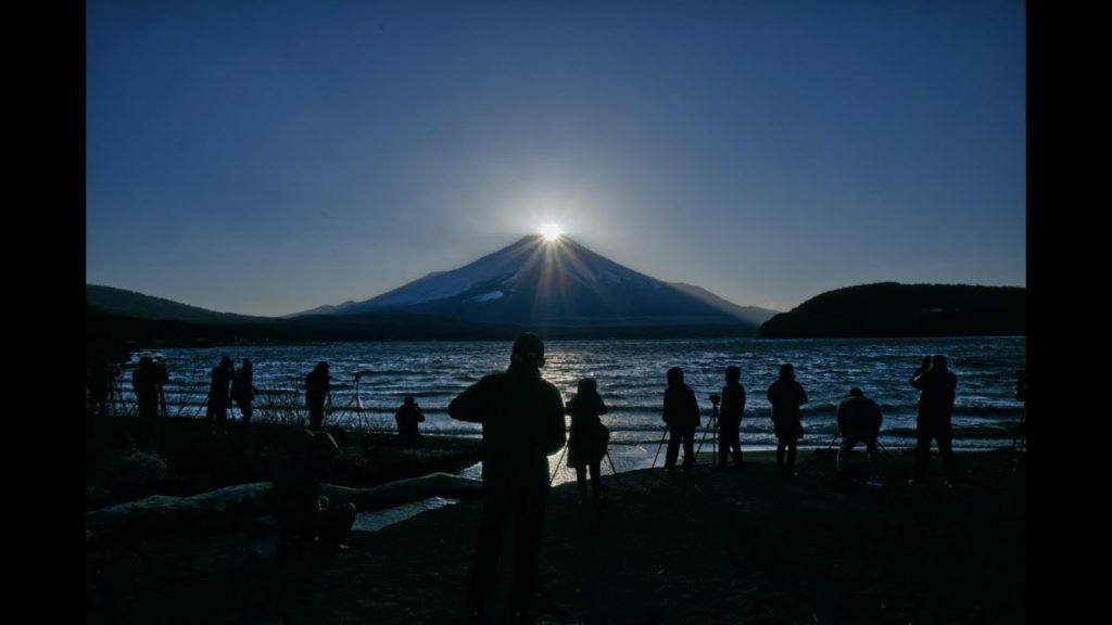 富士山山中湖よりのライブ配信。 "Mt. Fuji Yamanakako Live Camera"(There is a sound of wild birds)