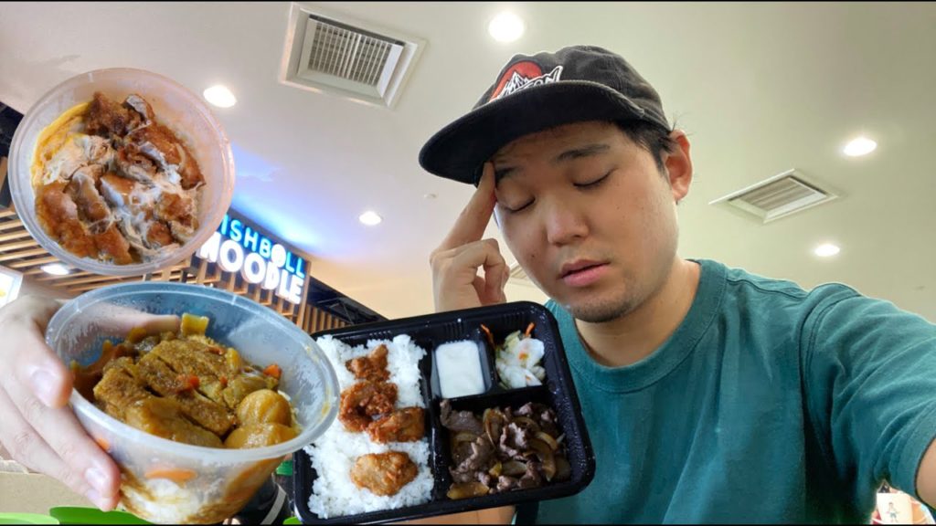 Japanese Guy Tries 5 JPN FOOD at Singapore’s Food Court.. Is it any good?