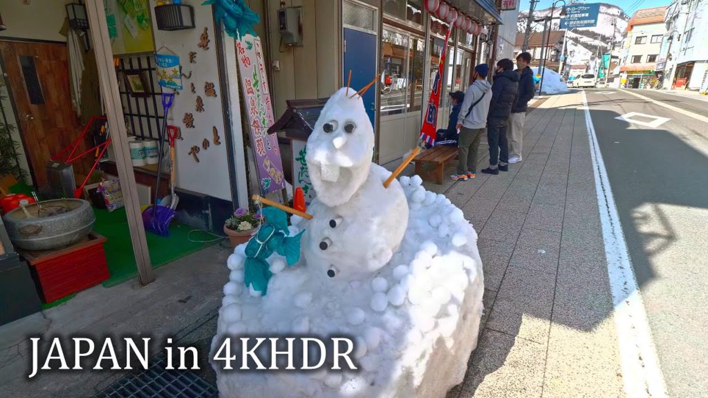 Flying and walking in snowy Yuzawa, Niigata・4K HDR Flying and walking in snowy Yuzawa, Niigata・4K HDR