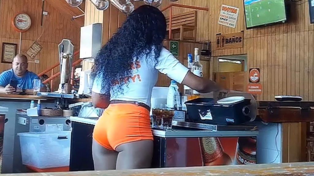 Hooters Medellin Beautiful Waitresses