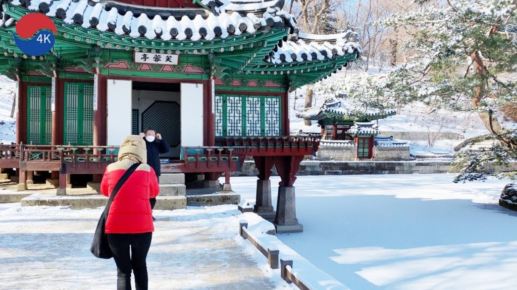 [4K] Seoul - Walk through the Snowy Royal Secret Garden(HUWON) of Seoul. Changdeokgung Palace 왕실비밀정원