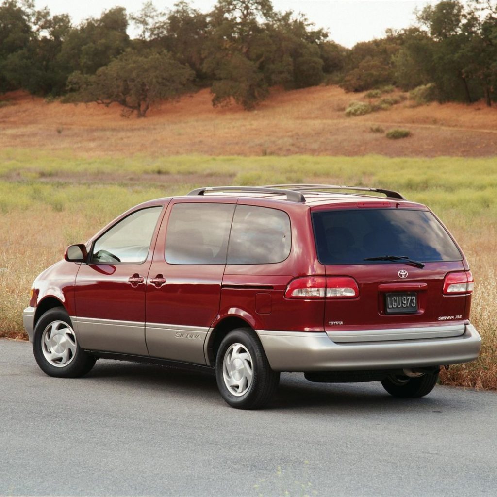 Off to pick up the peeps! #TBT 2001 #Sienna #LetsGoPlaces...