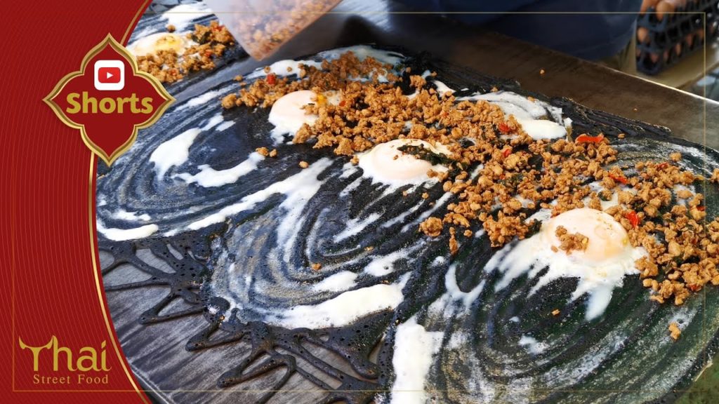 #Shorts | Giant Pancake Roll | Kanom Tokyo | JJ Green 2 Night Market | Thai Street Food