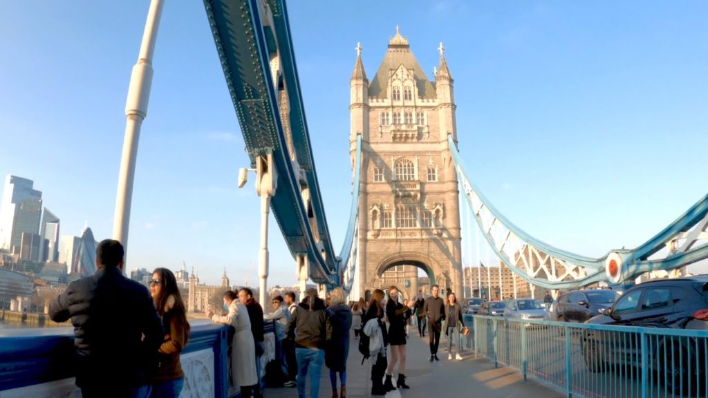 London Walking Tour | Walk Across TOWER BRIDGE from HMS Westminster | Du Lịch Khám Phá