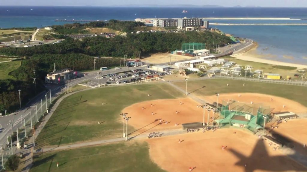 Landing to Okinawa Naha Airport Runway 36 B777-200
