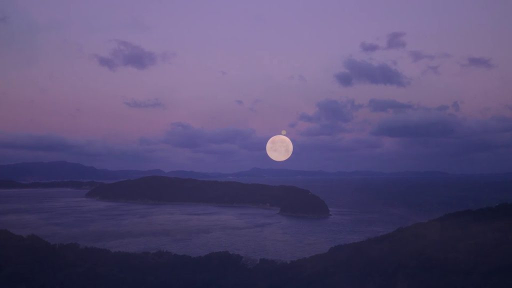 Japan 1minute Travel WAKAYAMA Kada 和歌山 加太(沈みゆく満月) Japan 1minute Travel WAKAYAMA Kada 和歌山 加太(沈みゆく満月)