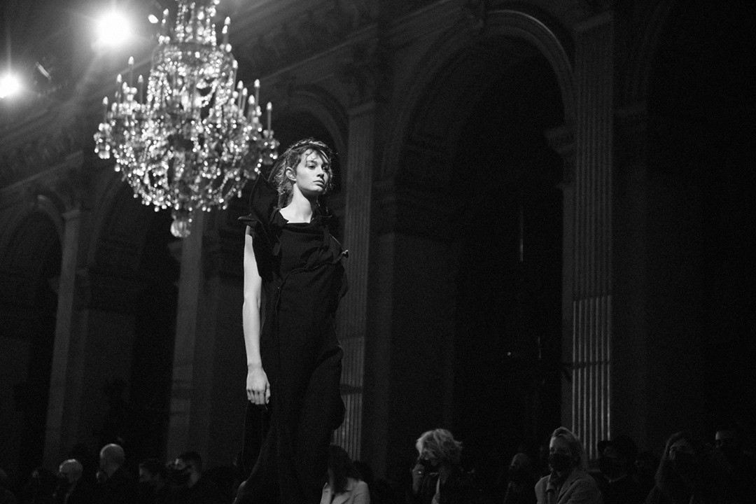 Yohji Yamamoto Yohji Yamamoto Spring Summer 21 Show Backstage Documented By Elise Toide Alo Japan