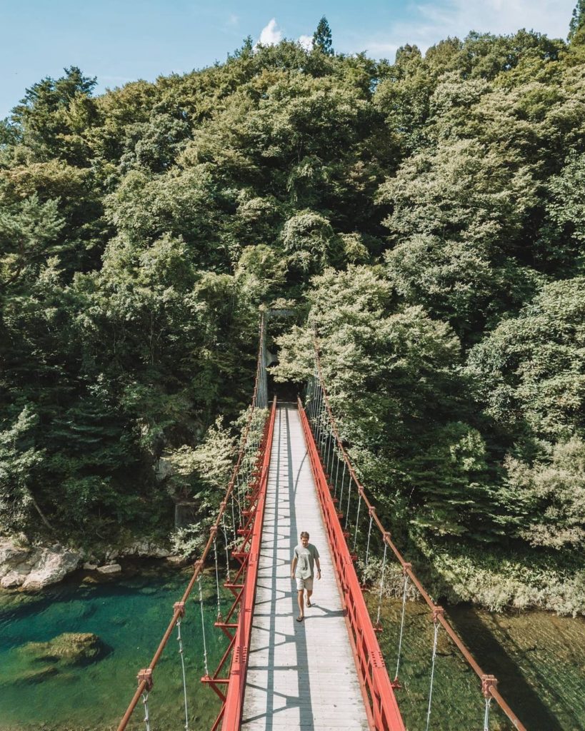 Gorge-ous views await at Dakigaeri Gorge in Akita Prefecture!  A 1.5km trail alo...