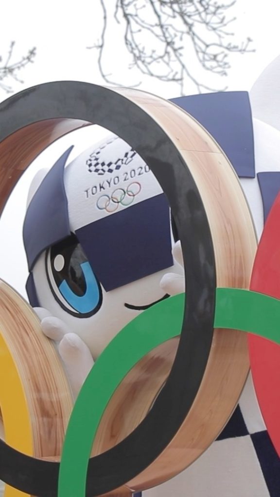 #Tokyo2020  To celebrate #100DaysToGo, the Olympic rings were unveiled at the to...