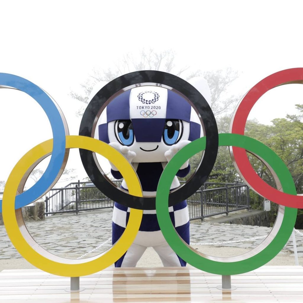 Konnichiwa @miraitowa! 

Today, #Miraitowa arrived at the top of Mt. Takao to se...