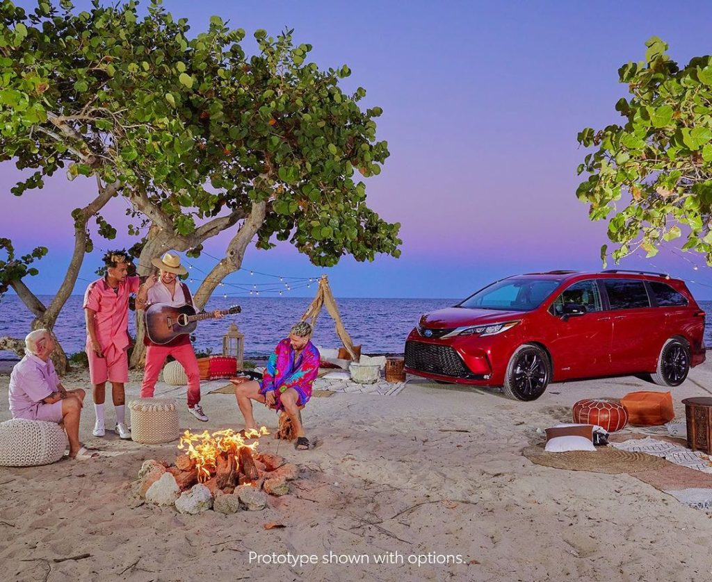 Fits your crew! #Sienna x @Piso21 #LetsGoPlaces...