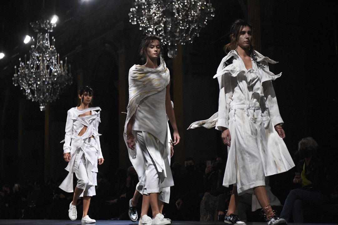 Yohji Yamamoto Yohji Yamamoto Spring Summer 21 Documented By Elise Toide Leaf White S Alo Japan