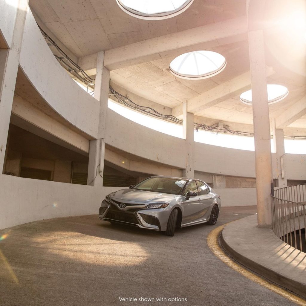 Making my way downtown.  #Camry #Hybrid #EarthMonth #LetsGoPlaces...