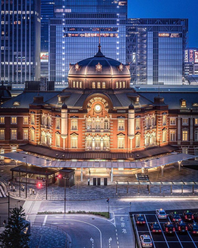 If you've already visited Japan, you'll most likely recognize this building righ...