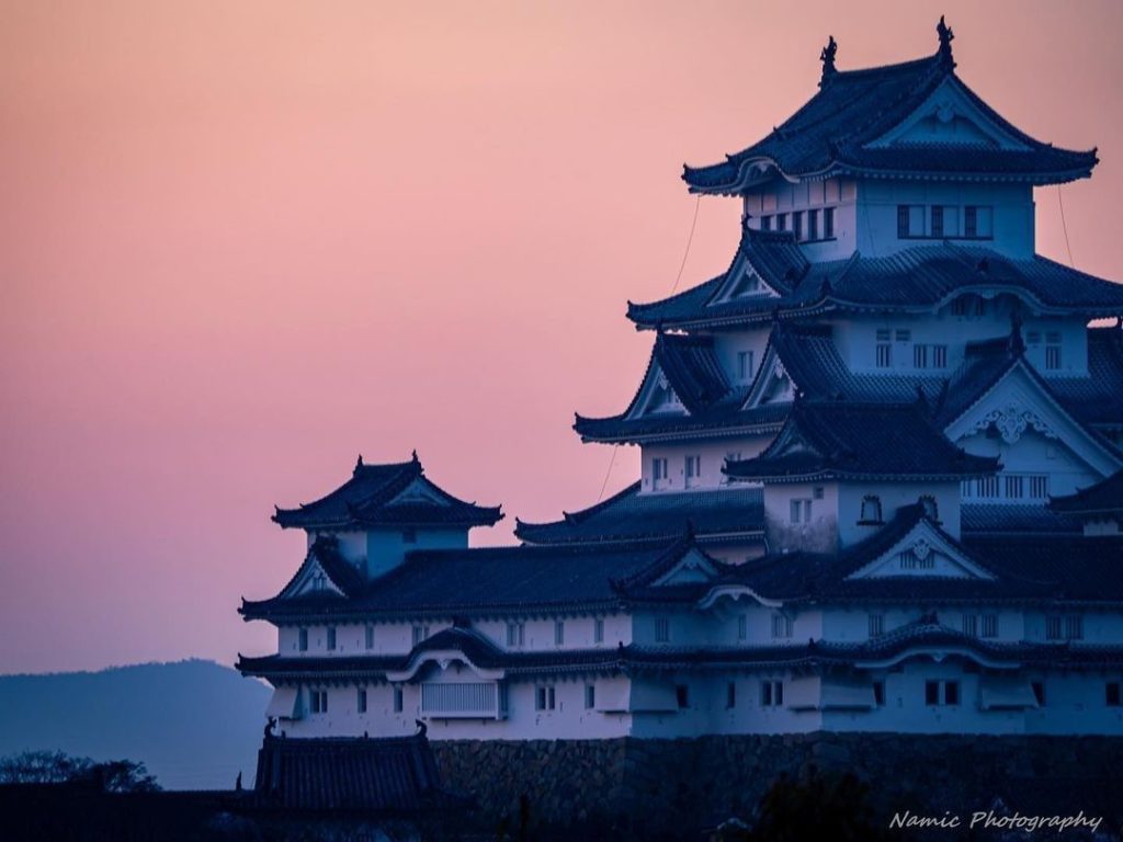 A wooden beauty meets the sky 
Himeji Castle in Hyogo Prefecture has been standi...