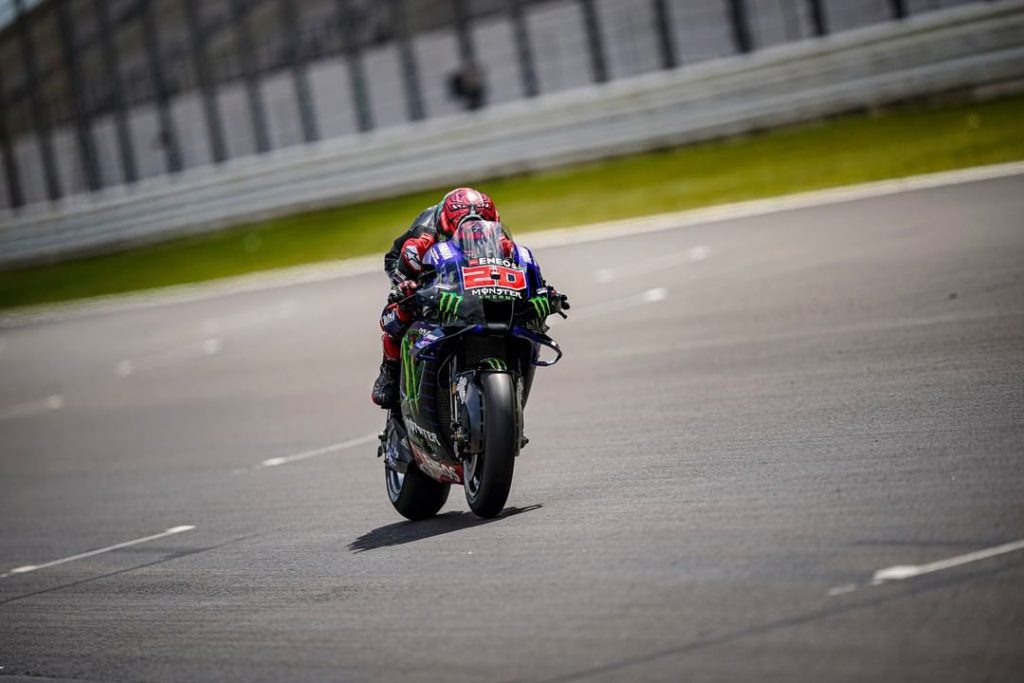 @fabioquartararo20 secures his second consecutive @motogp win today! 

#MonsterY...