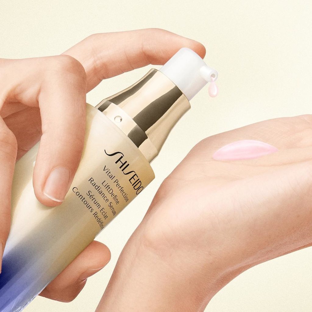 Age-defying power in every pump. Formulated with 4MSK and collagen-boosting wate...