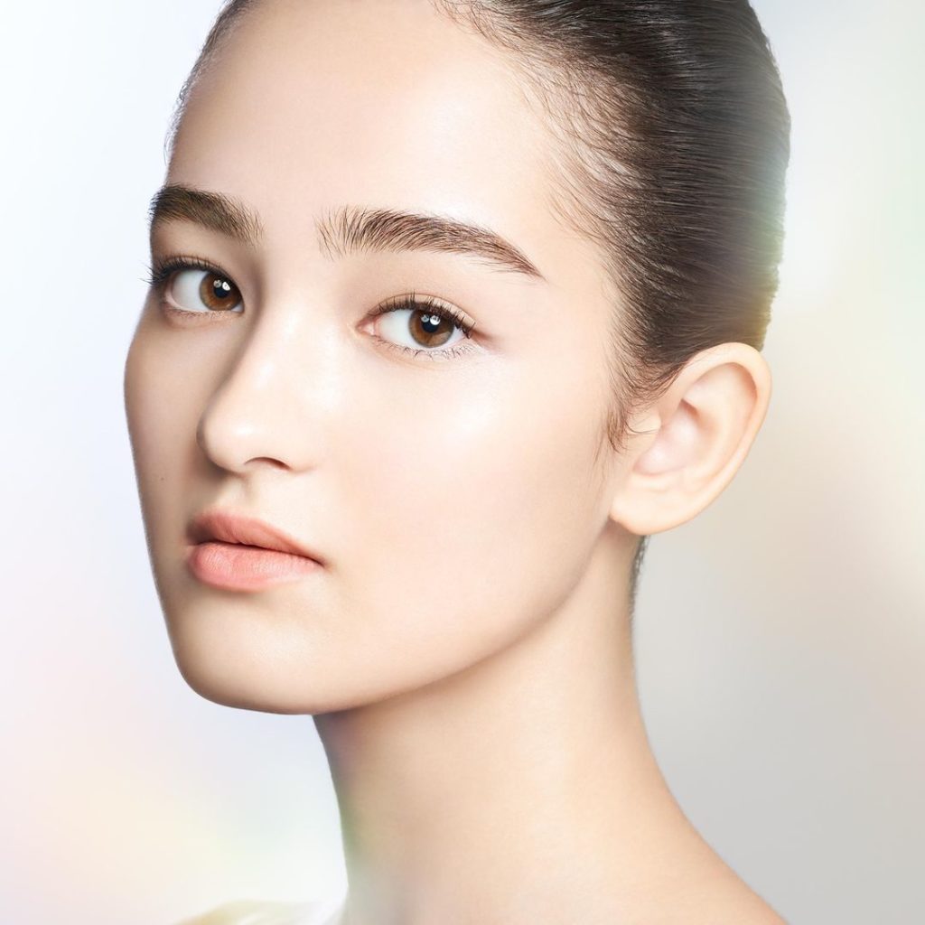 A luxurious day cream, Future Solution LX Total Protective Cream shields skin fr...