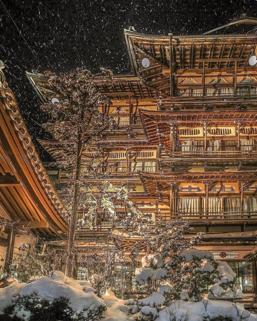Does this remind you of a scene from a movie?  Rekishi no yado Kanaguya is a his...