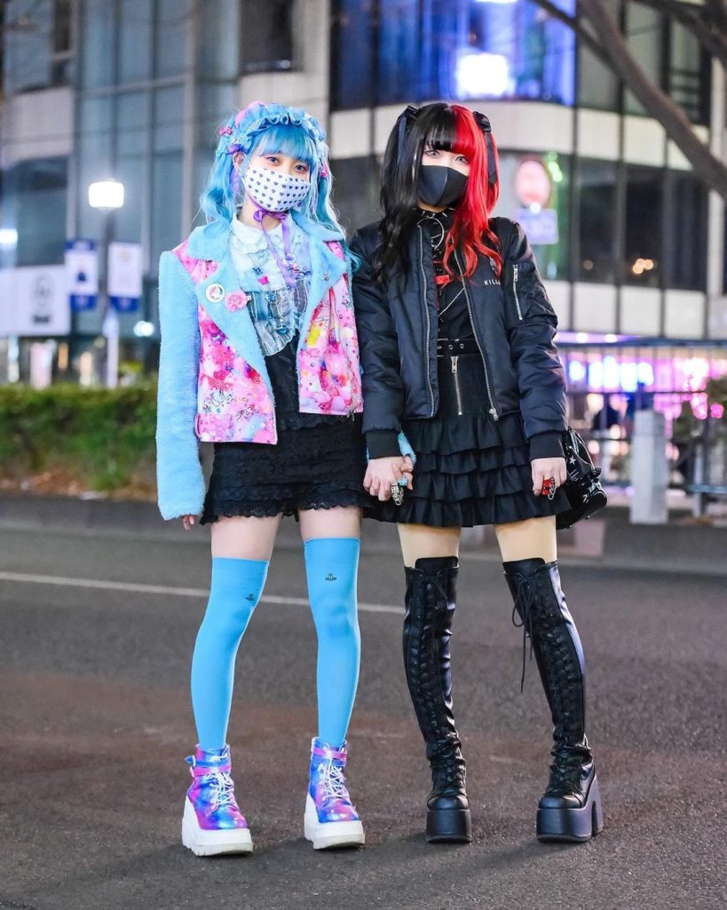 Tokyo Fashion: Japanese street style personalities Emiry (@emiryyyy) and Remon (@remon1103) o… Japanese street style personalities Emiry (@emiry__yyy) and Remon (@remon1103) o...