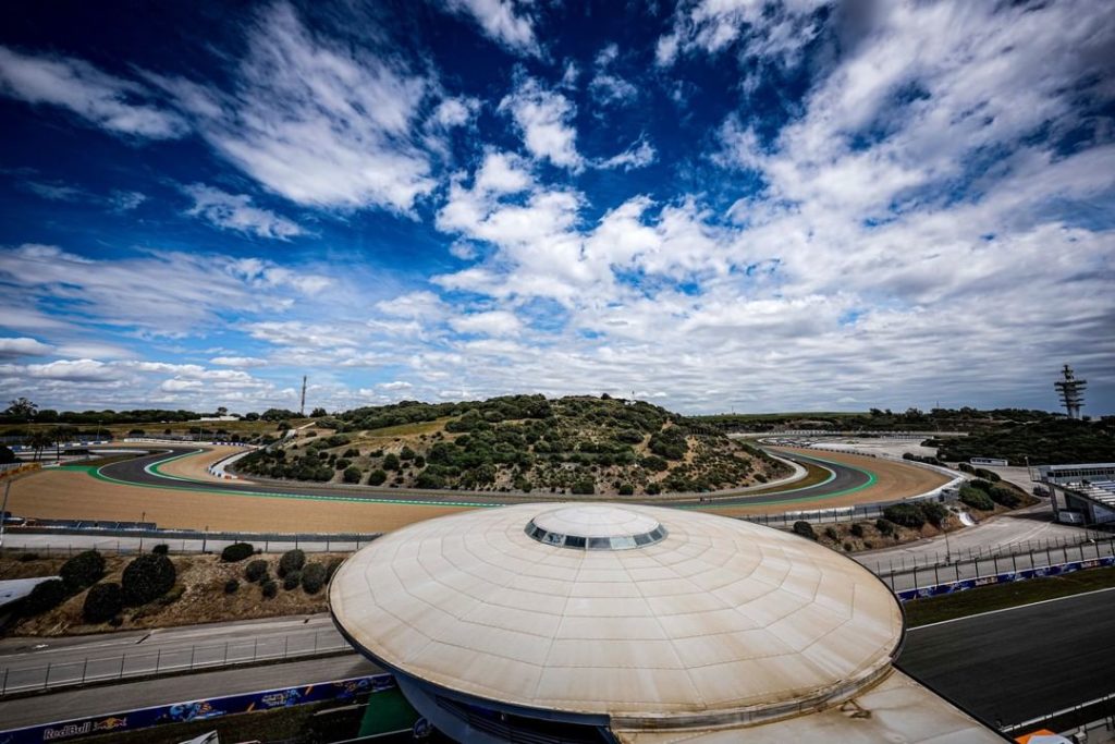 We can't wait to start riding at the @circuito_de_jerez track tomorrow 

#Monste...