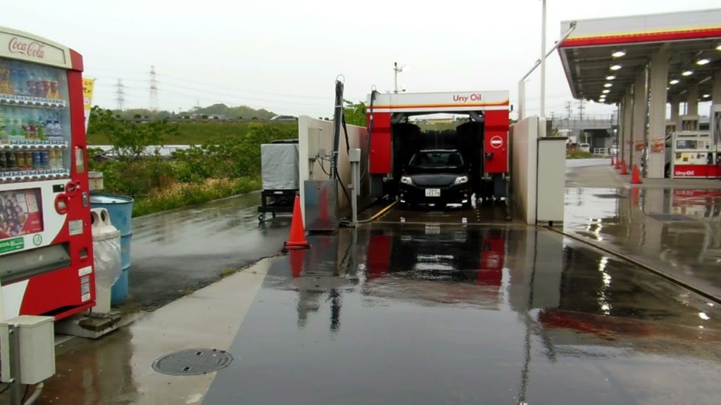 Car Wash in the Rain in Japan Car Wash in the Rain in Japan