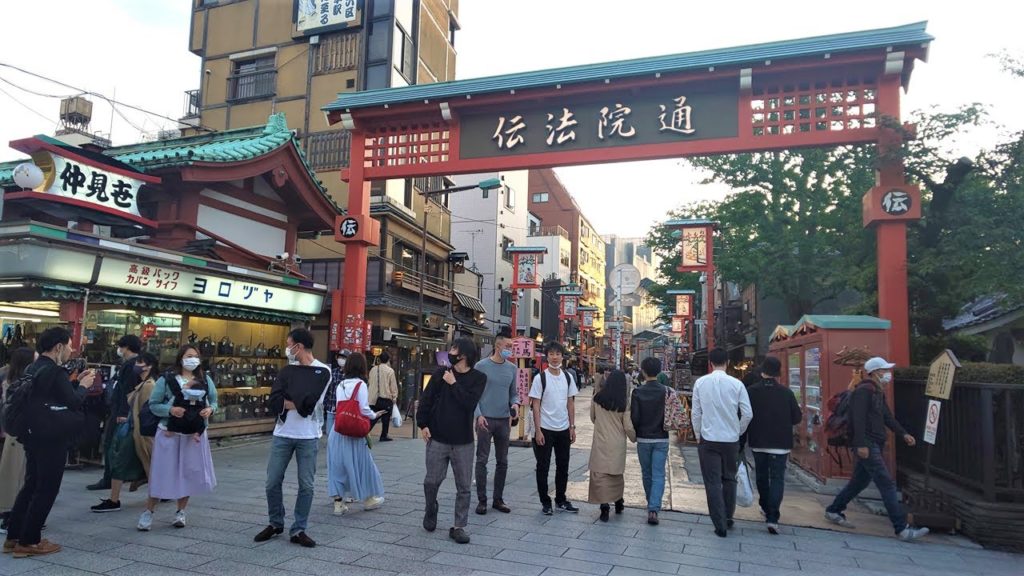 [Japan VR Walk] Evening Walk in Asakusa, Tokyo @8K 360° VR / Apr 2021【東京・浅草の夕方散歩@360度VR映像】