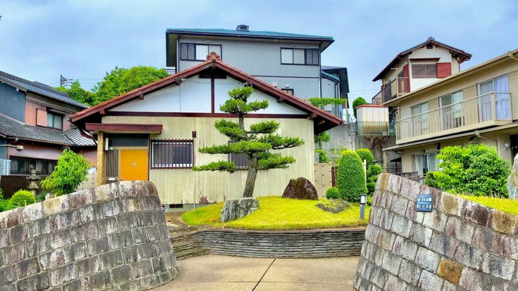 4K Japan Walk – Rainy Day | Modern Japanese Houses | Nagoya Suburban Neighborhood Walking Tour 4K Japan Walk - Rainy Day | Modern Japanese Houses | Nagoya Suburban Neighborhood Walking Tour