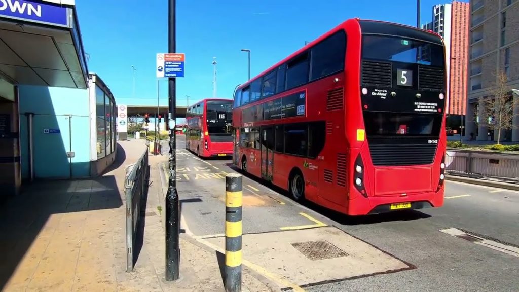 London BUS Ride 🇬🇧 Route 5 - CANNING TOWN to ROMFORD MARKET via Plaistow, East Ham, Barking 🚌