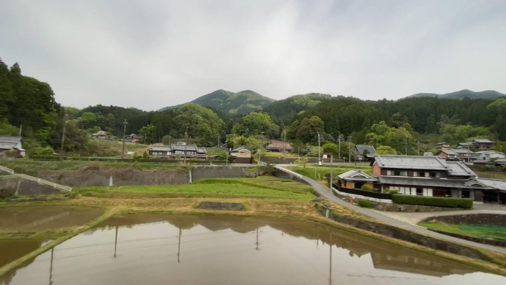 Osaka to Nagoya by Kintetsu Railway – Japanese villages, Farms, Rivers, Mountains sightseeing Part 1 Osaka to Nagoya by Kintetsu Railway - Japanese villages, Farms, Rivers, Mountains sightseeing Part 1