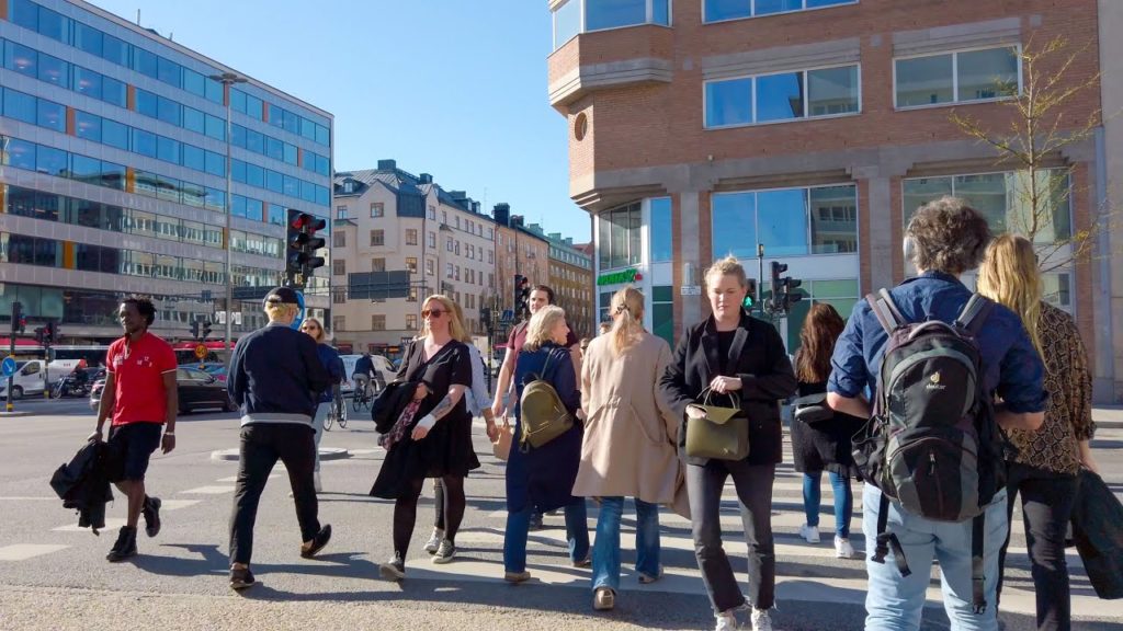 Walking in Stockholm: A Sunny Day in May – Skanstull, Årstaviken, Hornstull (4K) Walking in Stockholm: A Sunny Day in May - Skanstull, Årstaviken, Hornstull (4K)