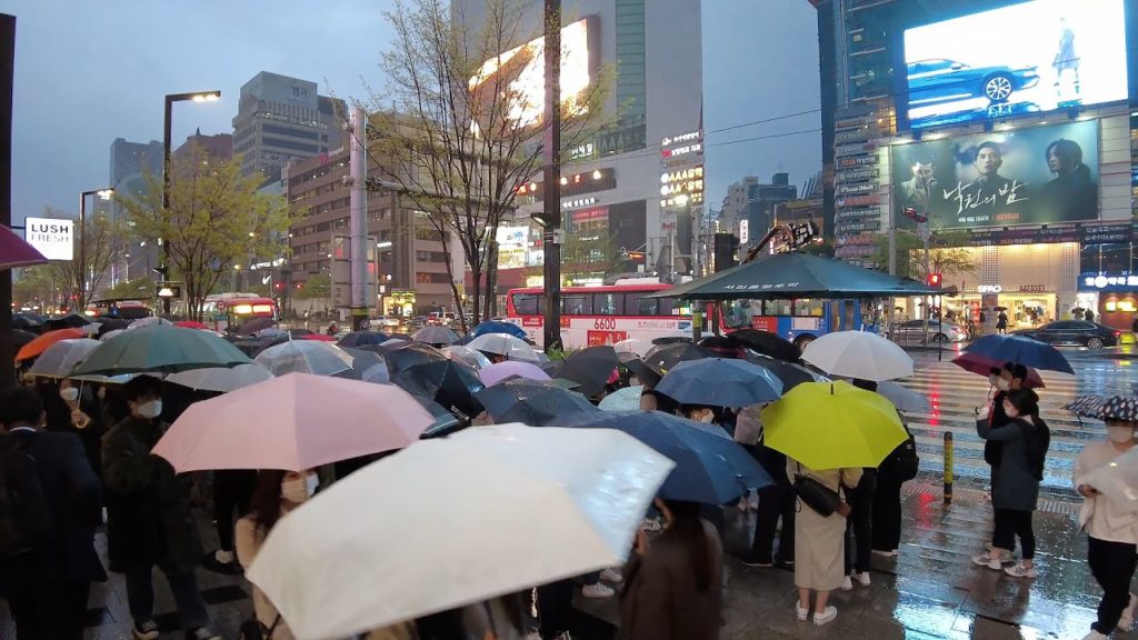 【4K】Seoul Rainy Evening Walk - Yeoksam to Gangnam (Apr.2021) (EP.116)