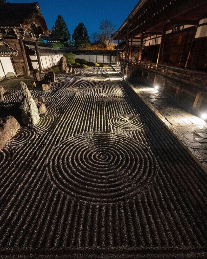 Tofukuji Temple has four zen gardens, each with different combinations of gravel...