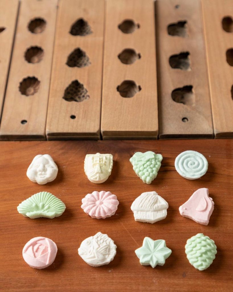 How sweet is it! For more than 200 years, Mamehana in Shikoku's city of Takamats...