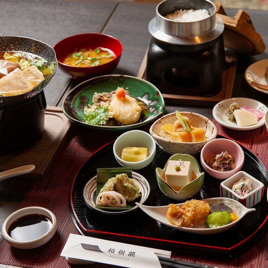 Visit Japan: Find your Zen at the Hakujukan hotel, a traditional Zen-inspired inn near Daihon… Find your Zen at the Hakujukan hotel, a traditional Zen-inspired inn near Daihon...
