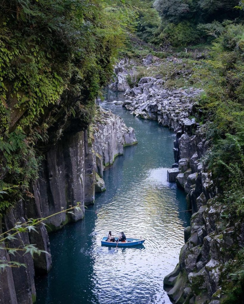 A relaxing paddle. 
The descent down into the scenic Takachiho Gorge in Miyazaki...