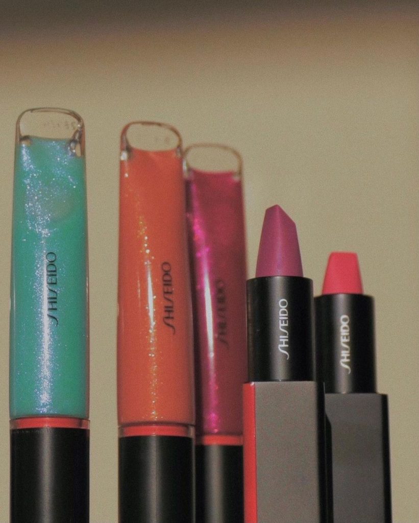 SHISEIDO: Sunset shades with Shimmer GelGloss (seen here in Hakka Mint, Daidai Orange, and… Sunset shades with Shimmer GelGloss (seen here in Hakka Mint, Daidai Orange, and...