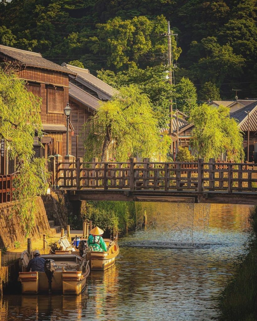 A little slice of the past in the present...
: @kotokoto_soto_asobi
-----⁣⠀
Sawa...