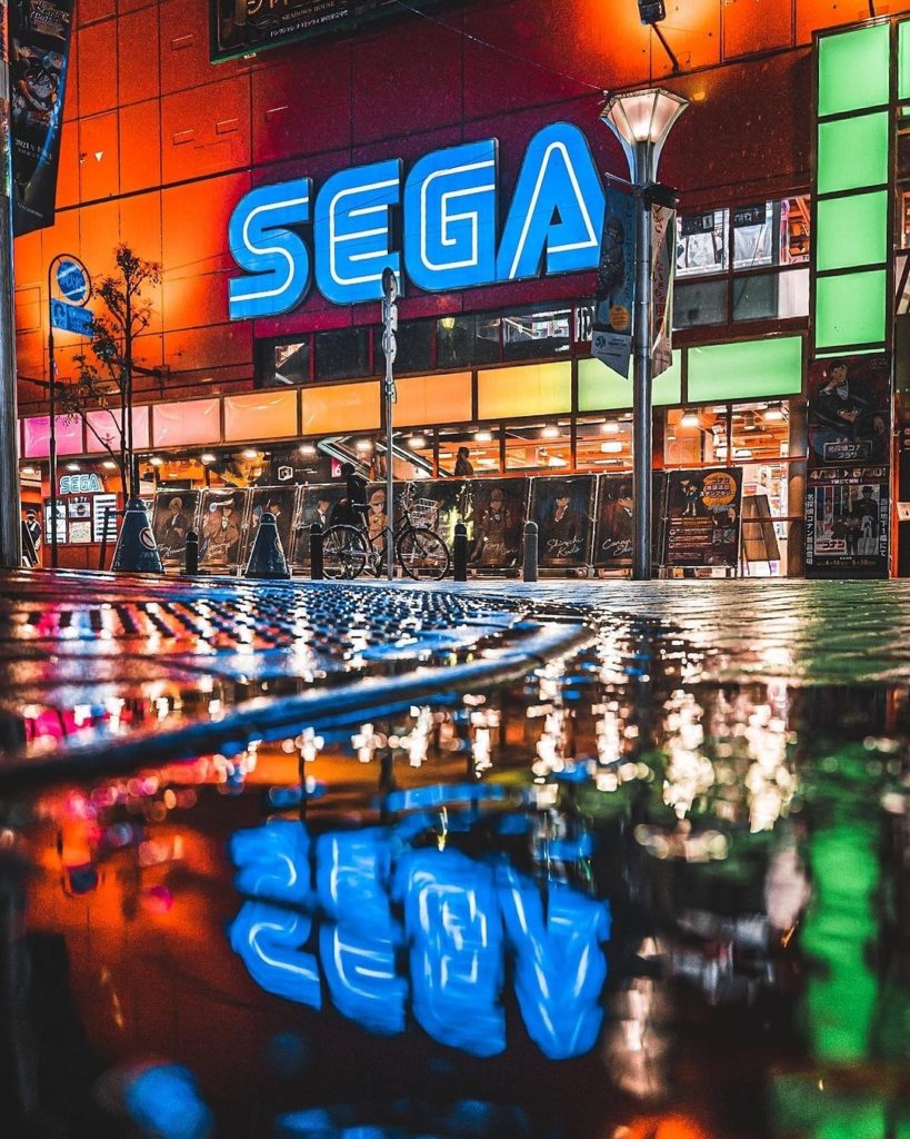 Rainbow reflections on the streets of Ikebukuro 
: @ebi_times
-----⁣⠀
Ikebukuro...