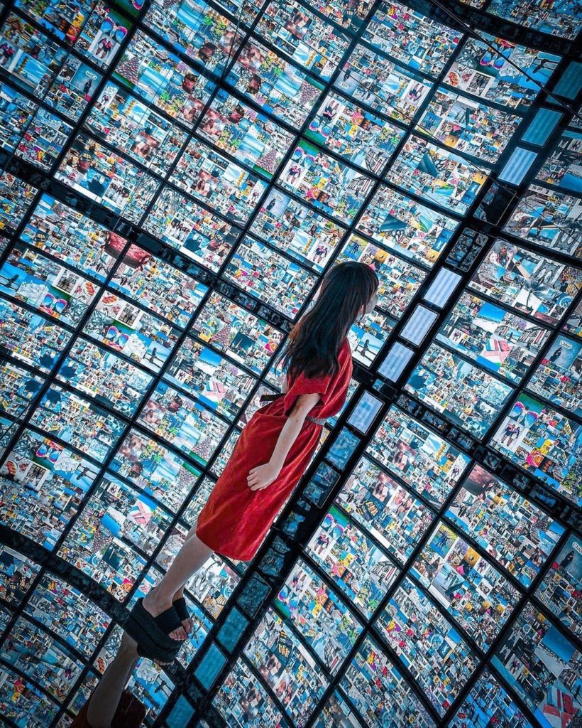 Step inside of Instagram at Galaxy Harajuku in Tokyo! In the Social Galaxy exper...