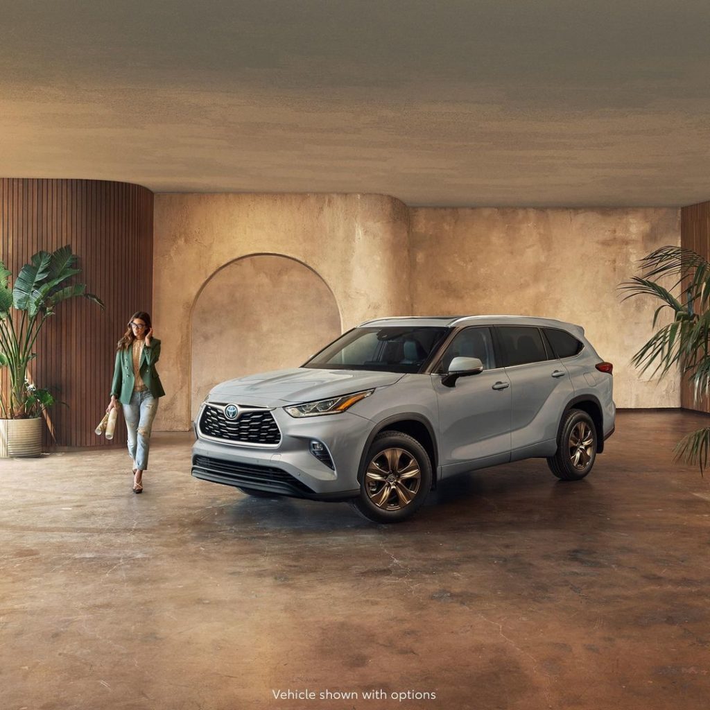 Introducing the 2022 Highlander Hybrid Bronze Edition – exclusively offered on t...